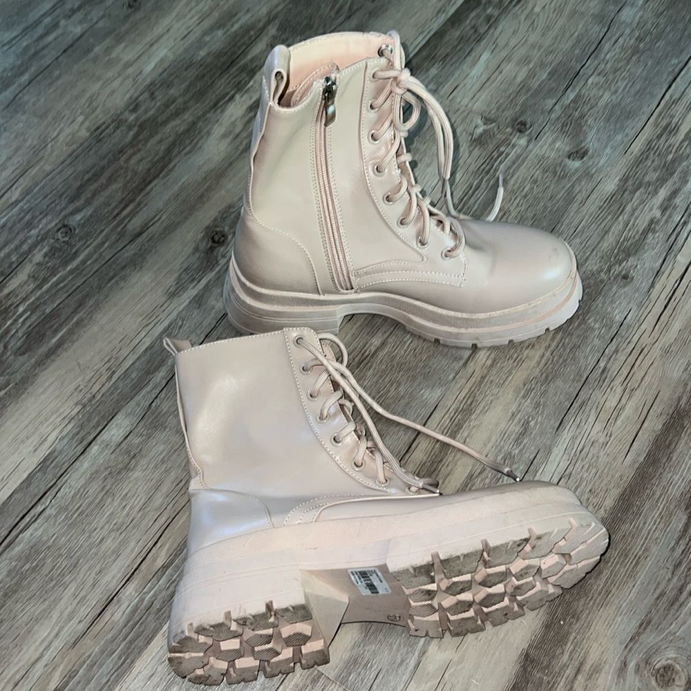 Liliana boots 